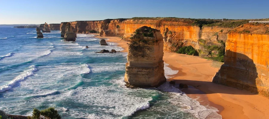 12-Apostles-Australia-Landmark